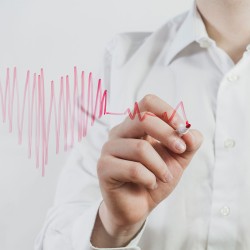 Kalp Ritim Bozukluğu: Nedir, Belirtileri Nelerdir? Tedavisi Nasıldır?